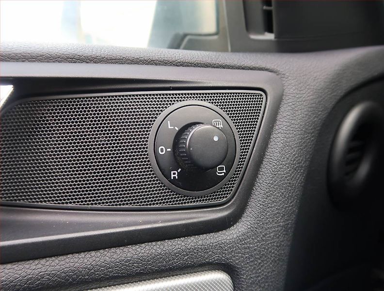 Škoda Octavia (2012) 1.4 TSI, Navi, Tempomat - fotka 21 z 21