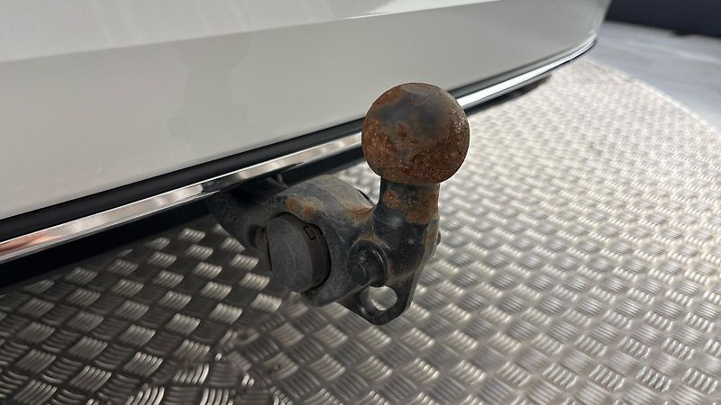 Volkswagen Golf 2.0 TDI DSG Style Variant - fotka 29 z 29