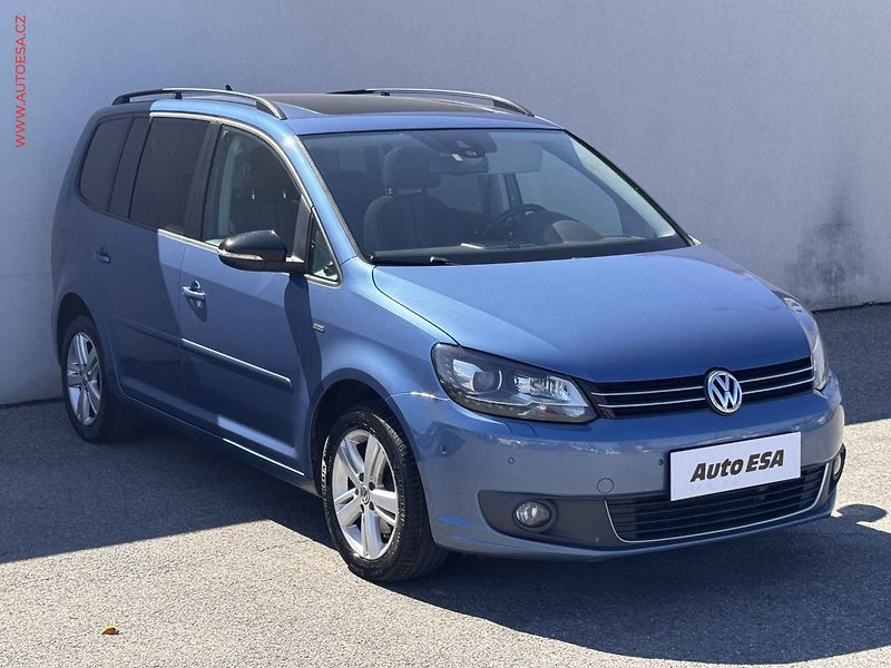 Volkswagen Touran (2012) 1.6TDi, DSG, parnor, navi - fotografie inzerátu
