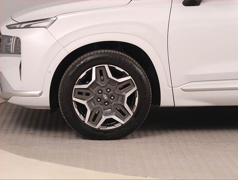 Hyundai Santa Fe (2021) Hybrid - fotka 15 z 17