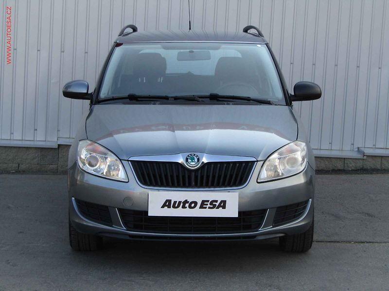 Škoda Fabia (2012) 1.6 TDi, AC, temp - fotka 2 z 15