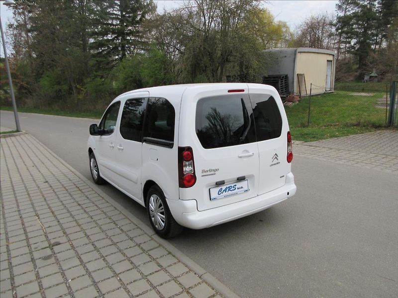 Citroën Berlingo 1,6 HDi 73Kw, 5míst, Klima, Te - fotka 7 z 31