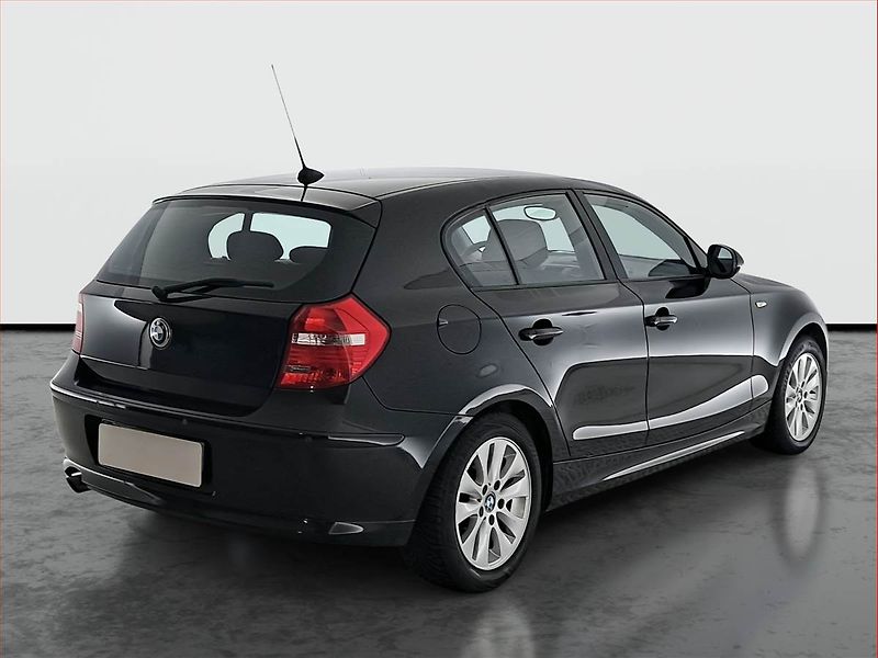 BMW Řada 1 (2010) 116d, po STK, dobrý stav - fotka 5 z 17
