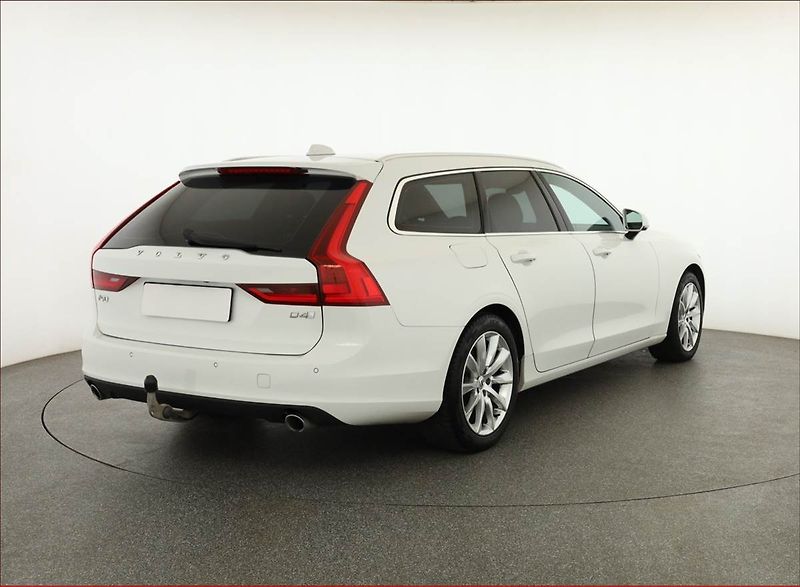 Volvo V90 (2017) D4, Automat, Serv.kniha, Kůže - fotka 5 z 19