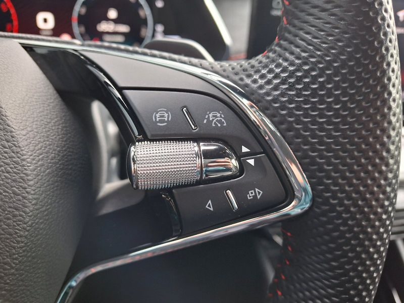 Škoda Octavia (2021) RS DSG 2,0TDi 147kW - fotka 6 z 34