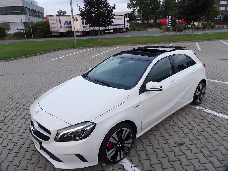 Mercedes-Benz Třídy A (2016) 200 d w176 - fotka 5 z 18