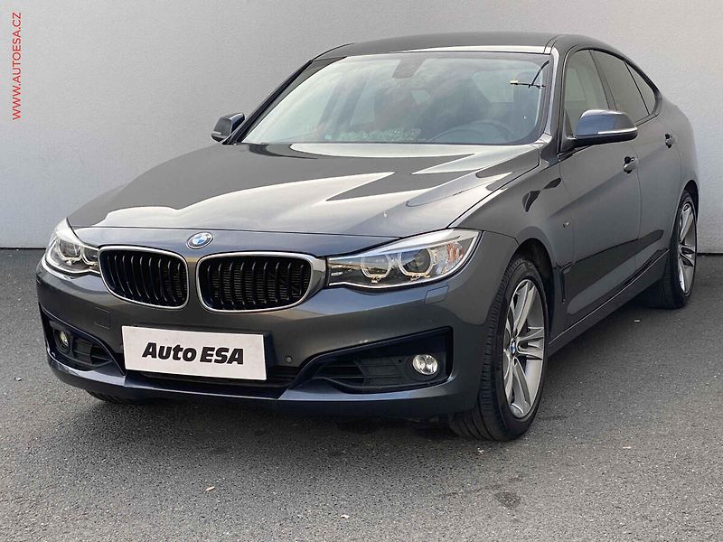 BMW Řada 3 (2015) 2.0T 328i xDrive, Sport, AT - fotka 3 z 20
