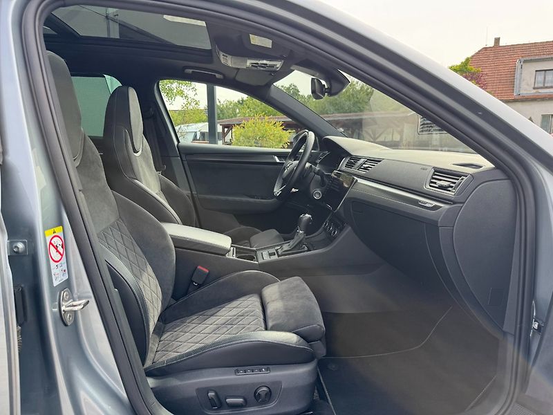 Škoda Superb (2021) Sportline 2.0 TSI DSG 4x4 - fotka 30 z 45