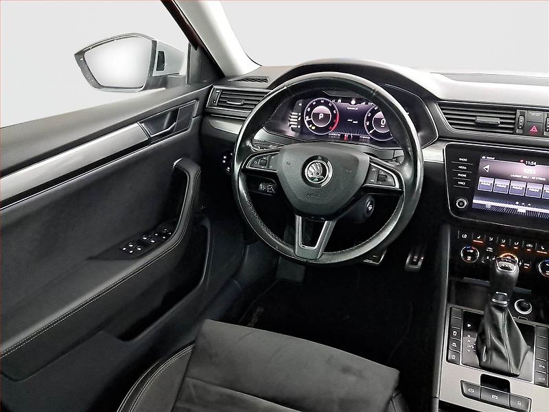 Škoda Superb (2020) Scout 2.0 TSI - fotka 7 z 20