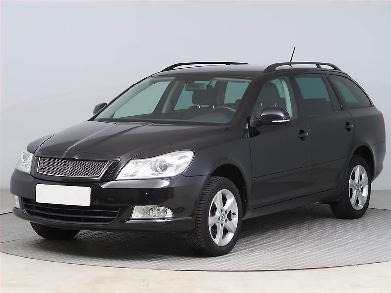 Škoda Octavia (2011) 1.6 TDI 4x4, 4X4, Tempomat - fotka 2 z 14
