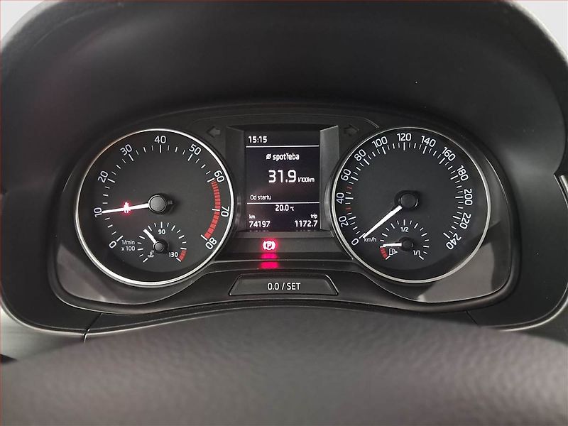 Škoda Fabia (2017) Style 1.0 TSI, ČR,1.maj - fotka 11 z 15