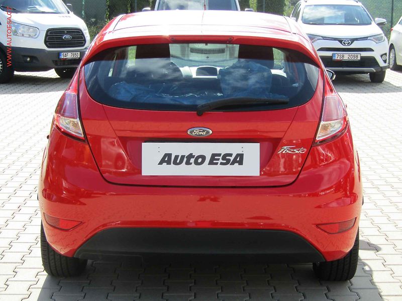 Ford Fiesta (2015) 1.2i, 1.maj,ČR, Klima - fotka 5 z 16