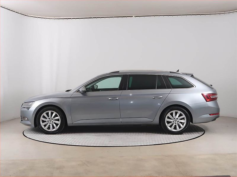 Škoda Superb (2017) Style 1.6 TDI, Navi, Bi-Xenony - fotka 3 z 18