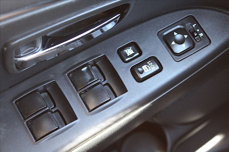 Mitsubishi ASX 1,6 MIVEC  NOVÉ V ČR,TAŽNÉ - fotka 16 z 23