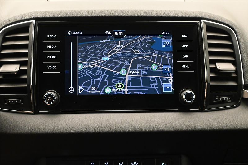 Škoda Karoq 2,0 TDI 85kW DSG EL.KUFR NAVI - fotka 20 z 31