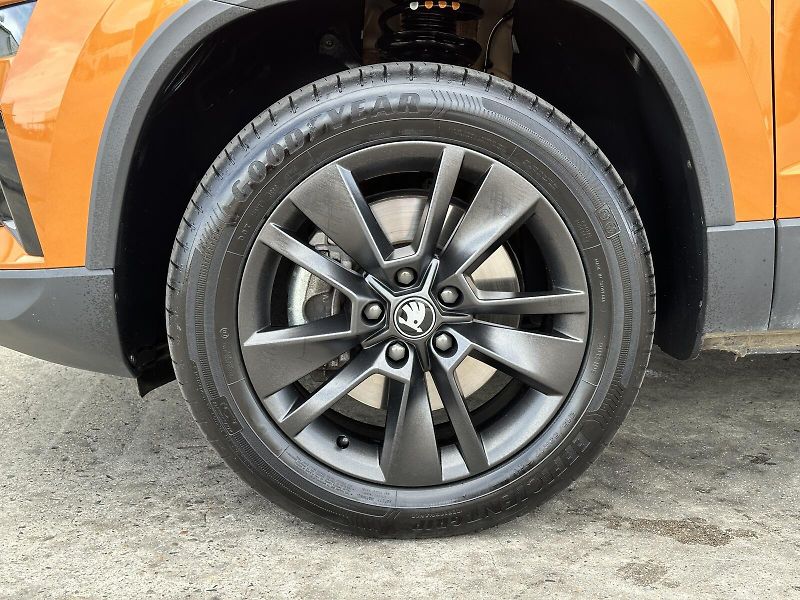 Škoda Karoq 1.5TSi Top & Selection 150PS L - fotka 9 z 43