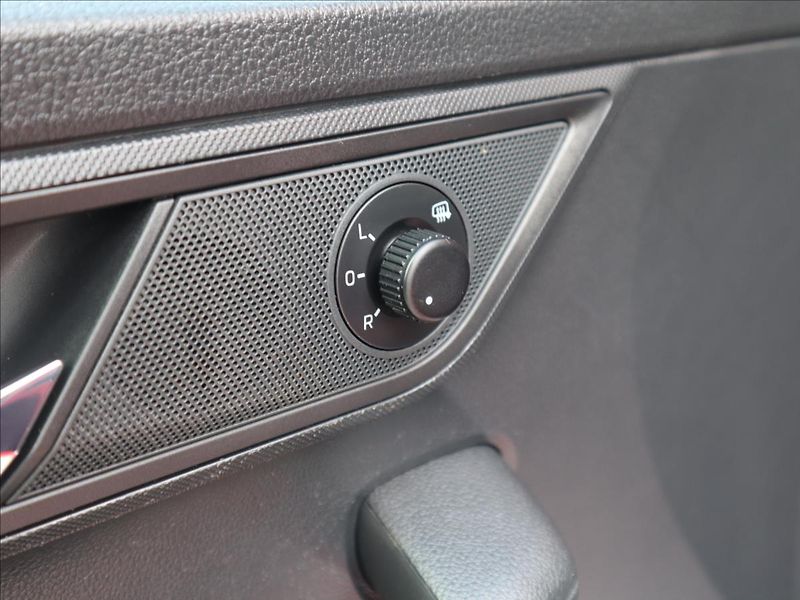 Škoda Fabia 1,2 TSI 81kW Monte Carlo DSG - fotka 9 z 37