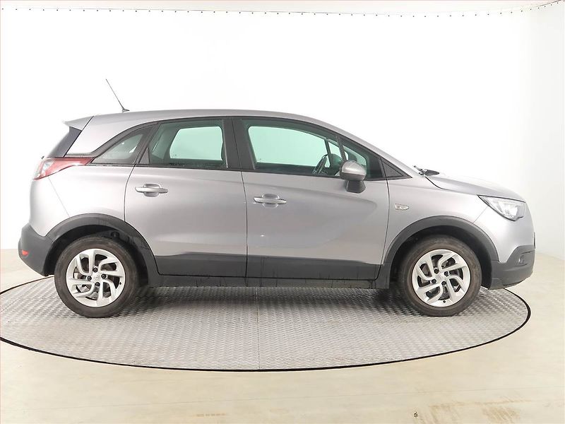 Opel Crossland X (2020) 1.2 Turbo, Tempomat - fotka 6 z 18