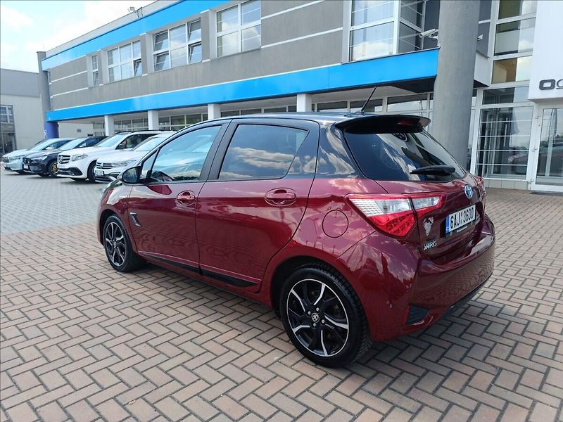 Toyota Yaris 1,5 WT-i AT 54KW HYBRID - fotka 8 z 21