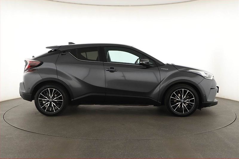 Toyota C-HR (2018) 1.8 Hybrid - fotka 6 z 18