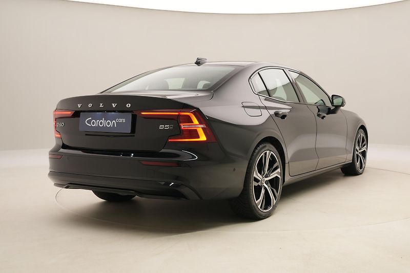 Volvo S60 B5 AWD DARK ULTIMATE AUT CZ - fotka 12 z 50