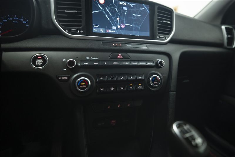 Kia Sportage 1,6 CRDi NAVI KAMERA VÝHŘEV ČR - fotka 27 z 49