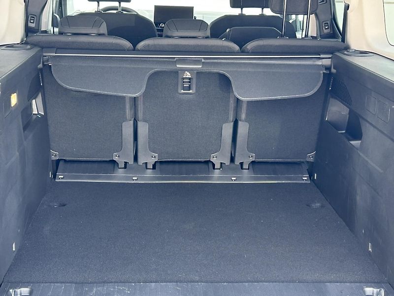 Toyota ProAce City Verso (2026) LONG VIP 1,5D 130k AT 7 MÍST - fotka 9 z 14
