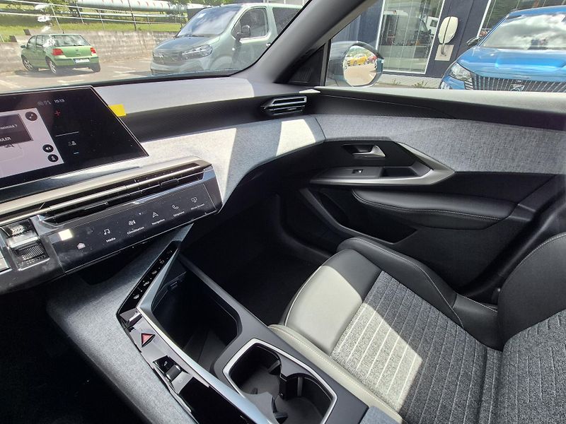 Peugeot 3008 (2026) ALLURE Hybrid 145 e-DCS6    - fotka 15 z 20