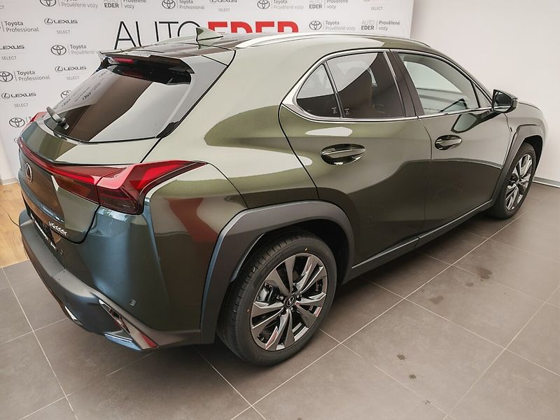 Lexus UX 300h F Sport Design 300H - fotka 8 z 33