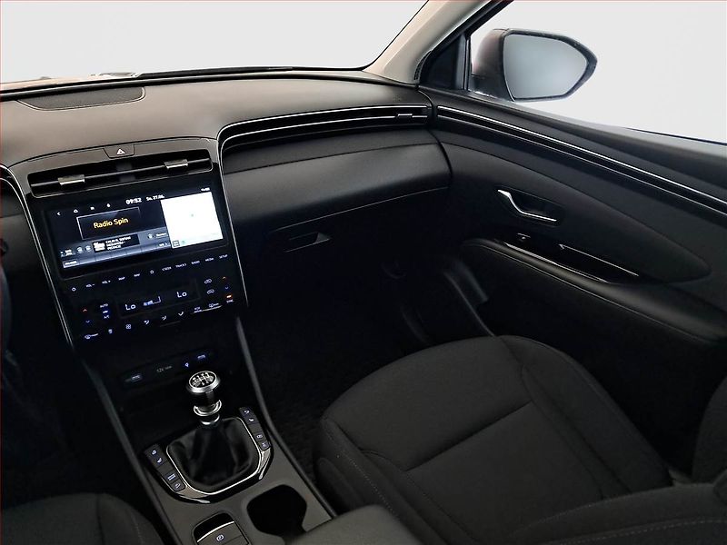 Hyundai Tucson (2022) 1.6 T-GDI - fotka 8 z 17