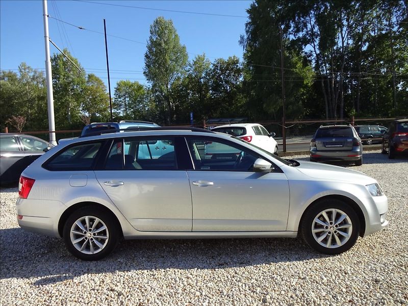 Škoda Octavia III 2,0 TDI 110kW COMBI - fotka 8 z 50