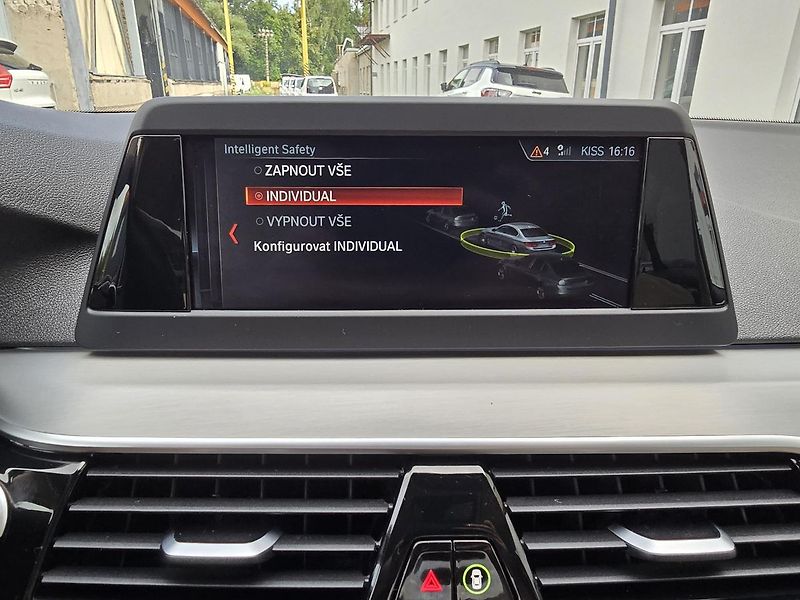 BMW Řada 5 185kW XDRIVE LUXURY - DPH - fotka 20 z 47