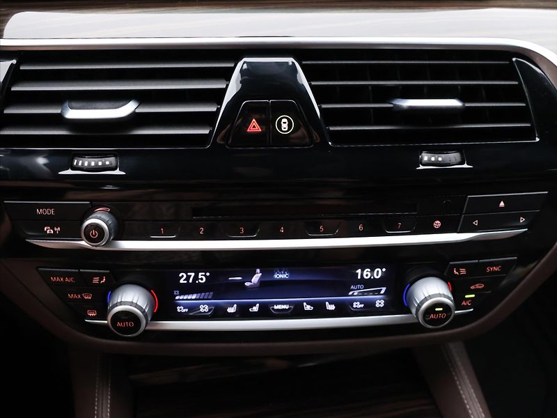 BMW Řada 6 3,0 630d Xdrive 195kW CZ DPH M - fotka 27 z 42