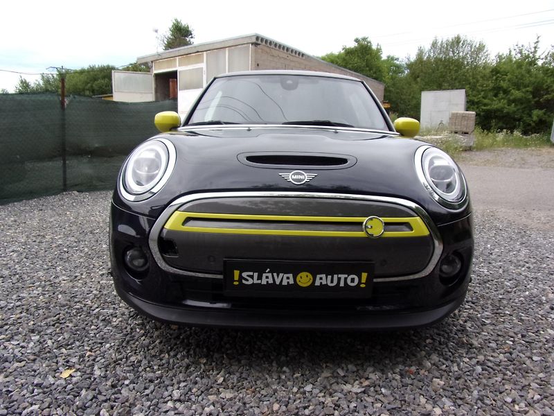 Mini Ostatní (2021) COOPER SE 32kWh 135kW PANORAMA - fotka 3 z 25