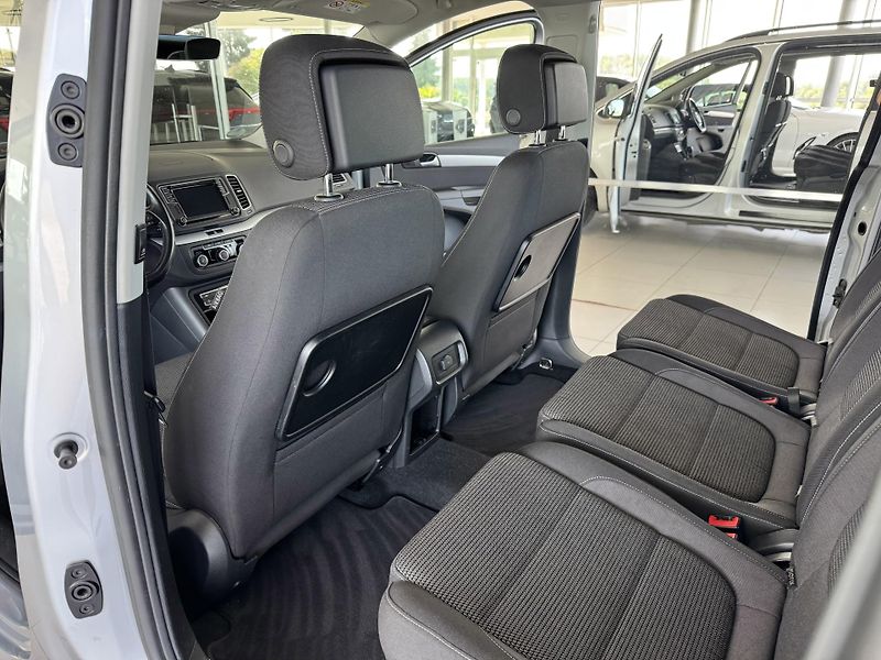 Volkswagen Sharan 2,0TDI 110kW*DSG*Tažné*DPH - fotka 17 z 40