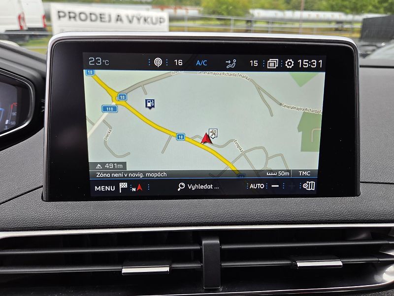 Peugeot 3008 (2019) 1.2 PT 130 ALLURE MAN6 - fotka 16 z 24