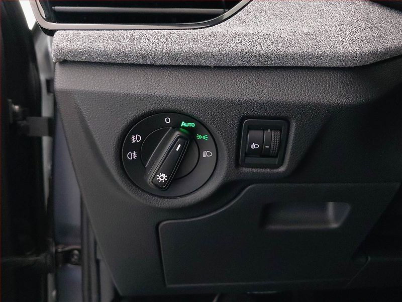 Škoda Scala (2024) Selection 1.0 TSI, Serv.kniha - fotka 16 z 18