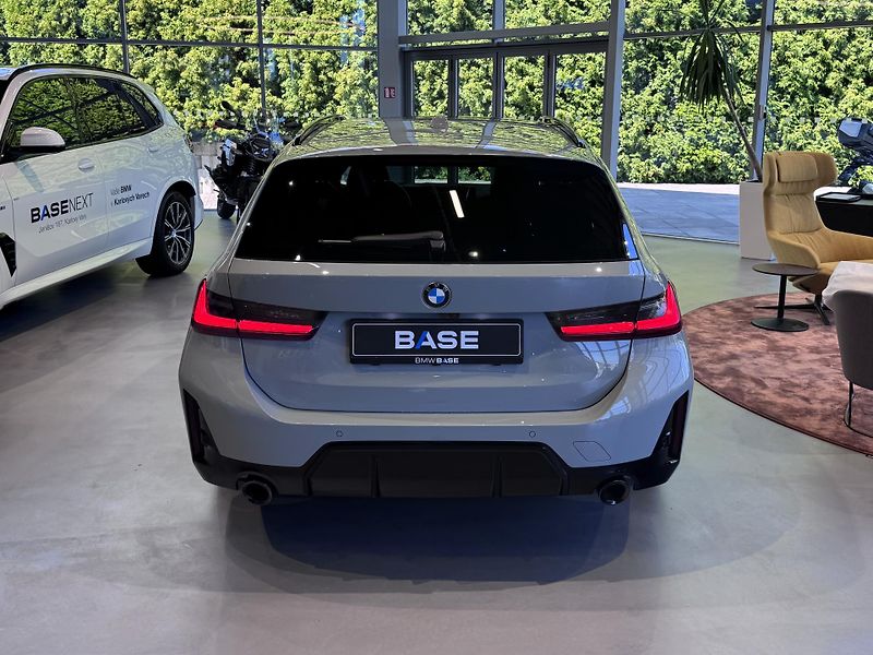 BMW Řada 3 320d xDrive Touring M-Sport - fotka 4 z 22