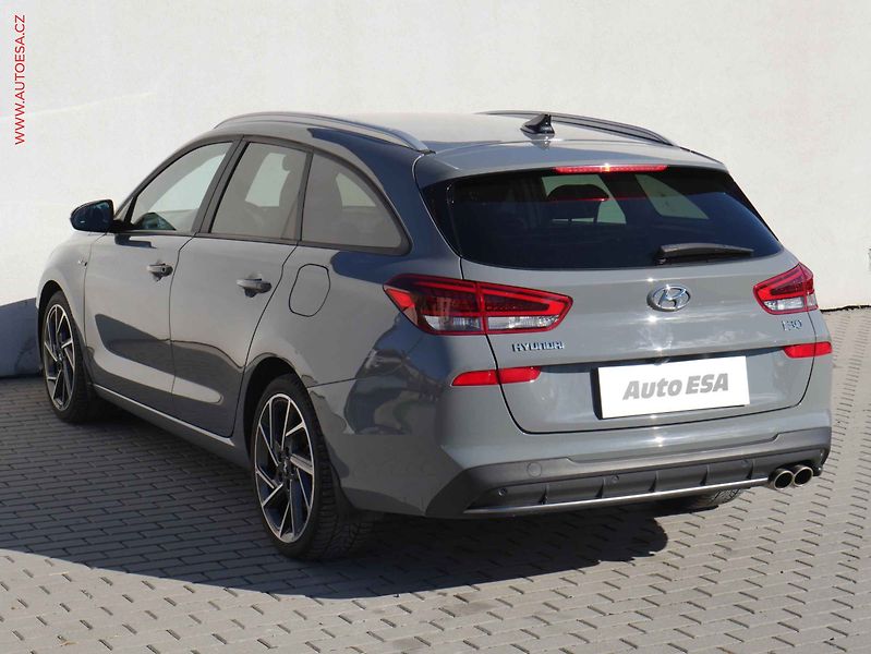 Hyundai i30 (2022) 1.5T-GDi, 1.maj,ČR, AC, LED - fotka 6 z 23