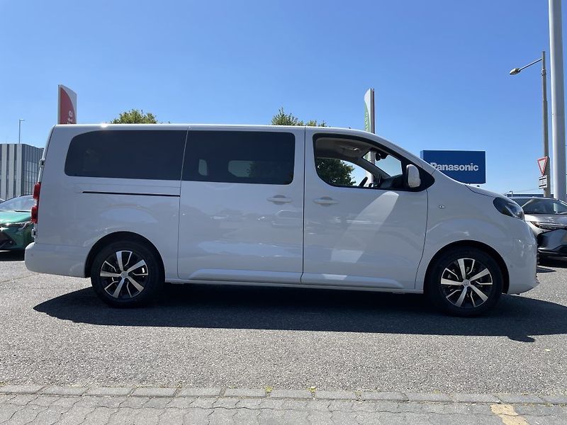 Toyota ProAce Verso 2.0D Business Com. odběr ihned - fotka 2 z 32