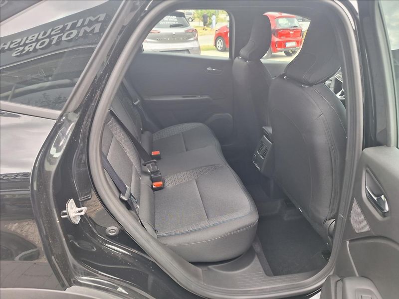Mitsubishi Grandis 1,3   1.3 INVITE+ 7DCT - fotka 13 z 16