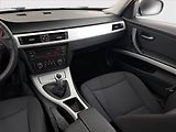 BMW Řada 3 (2010) 318 d, Tempomat, Park. senzory - náhled 8