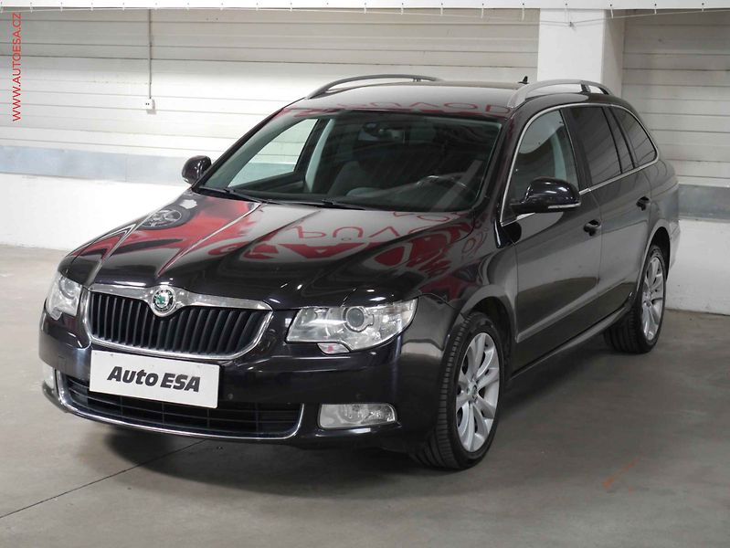 Škoda Superb (2013) 2.0 TDI, ČR, STK6/28 - fotka 3 z 26