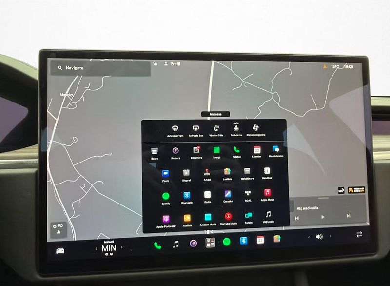 Tesla Model S LR AWD Vzduch Pano. Kam Yoke - fotka 15 z 35