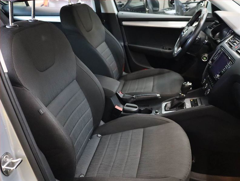 Škoda Octavia (2016) Style 2.0 TDI, Automat - fotka 9 z 20