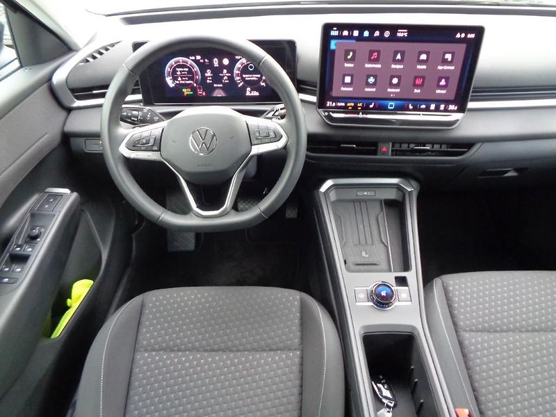 Volkswagen T-Roc 1,5 eTSI 7DSG LIFE  110 KW - fotka 5 z 30