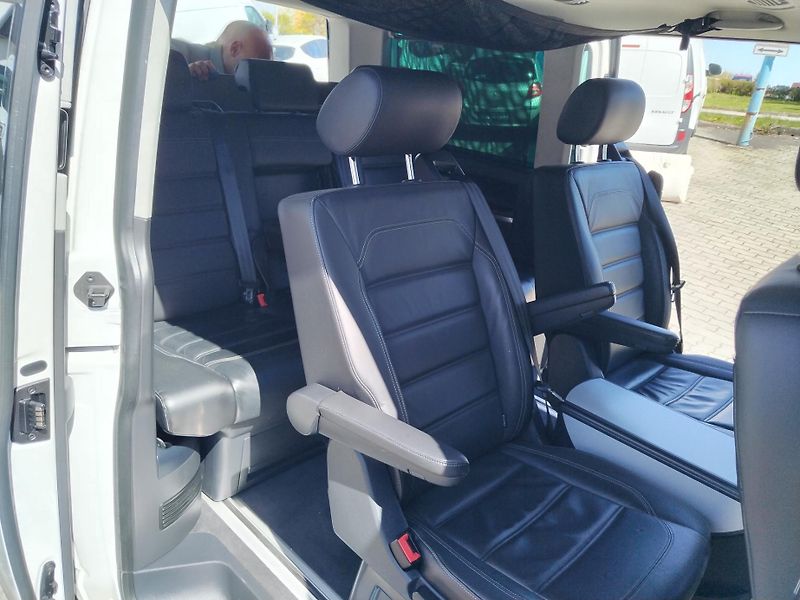 Volkswagen Multivan (2021) Multivan 2,0 TDI 4x4 146kW DSG - fotka 24 z 43