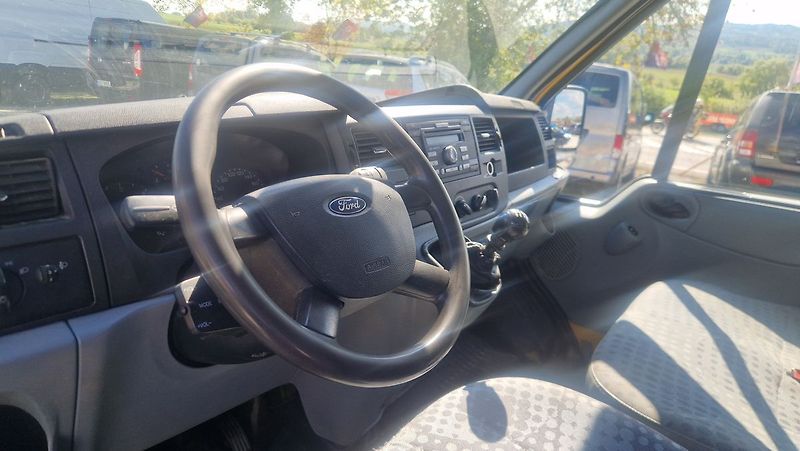 Ford Transit 2.4 TDci - fotka 11 z 11