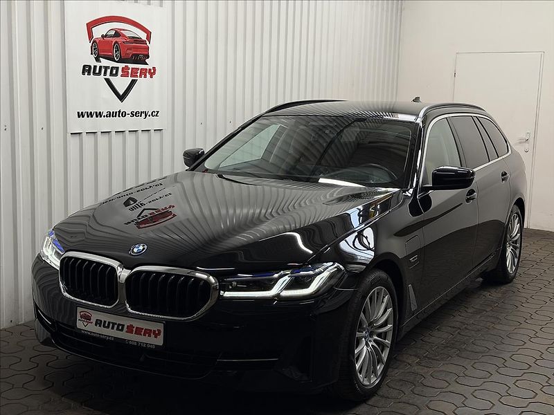 BMW Řada 5 530E XDRIVE ACC LASER TAŽNÉ - fotka 1 z 47