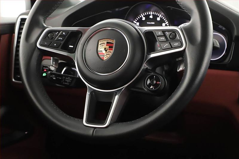 Porsche Cayenne (2020) E-Hybrid - fotka 8 z 22